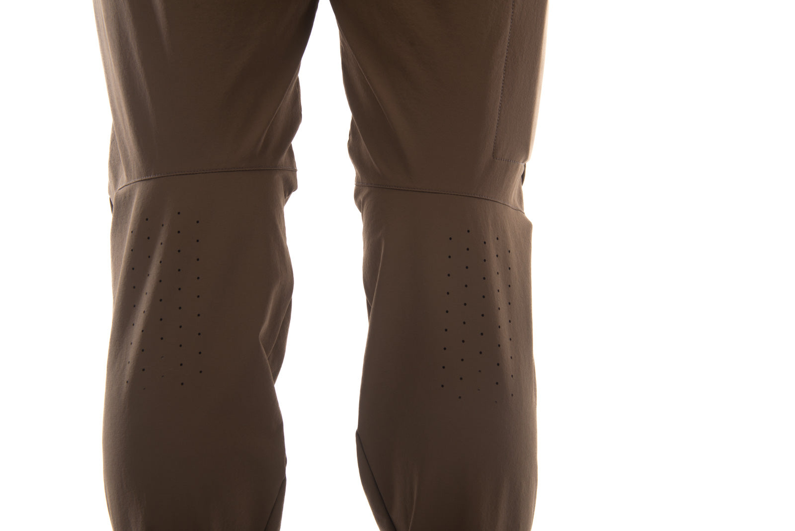 The model is 5&#39; 8&quot; wearing size Medium.