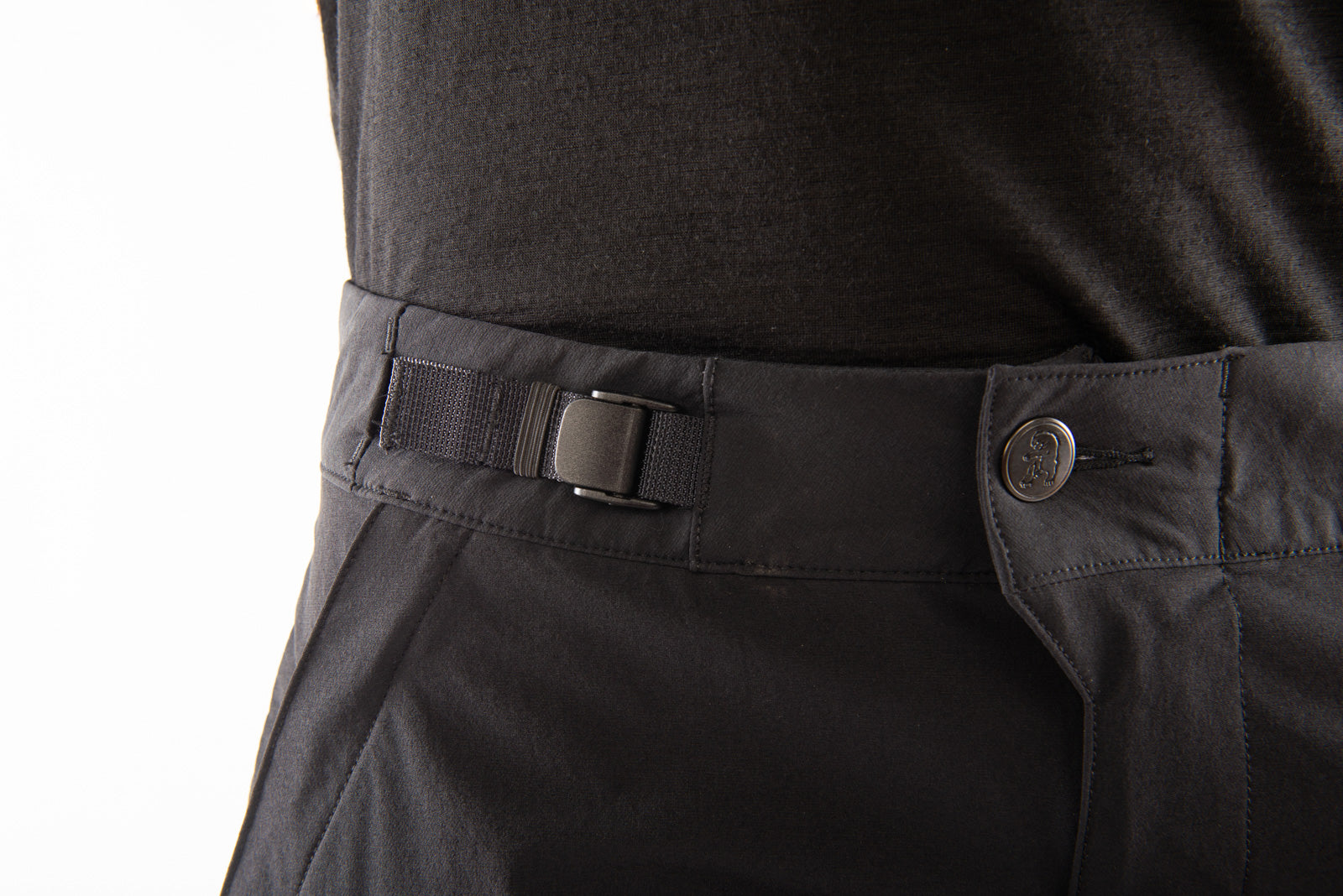 The model is 5' 8" wearing size Medium.